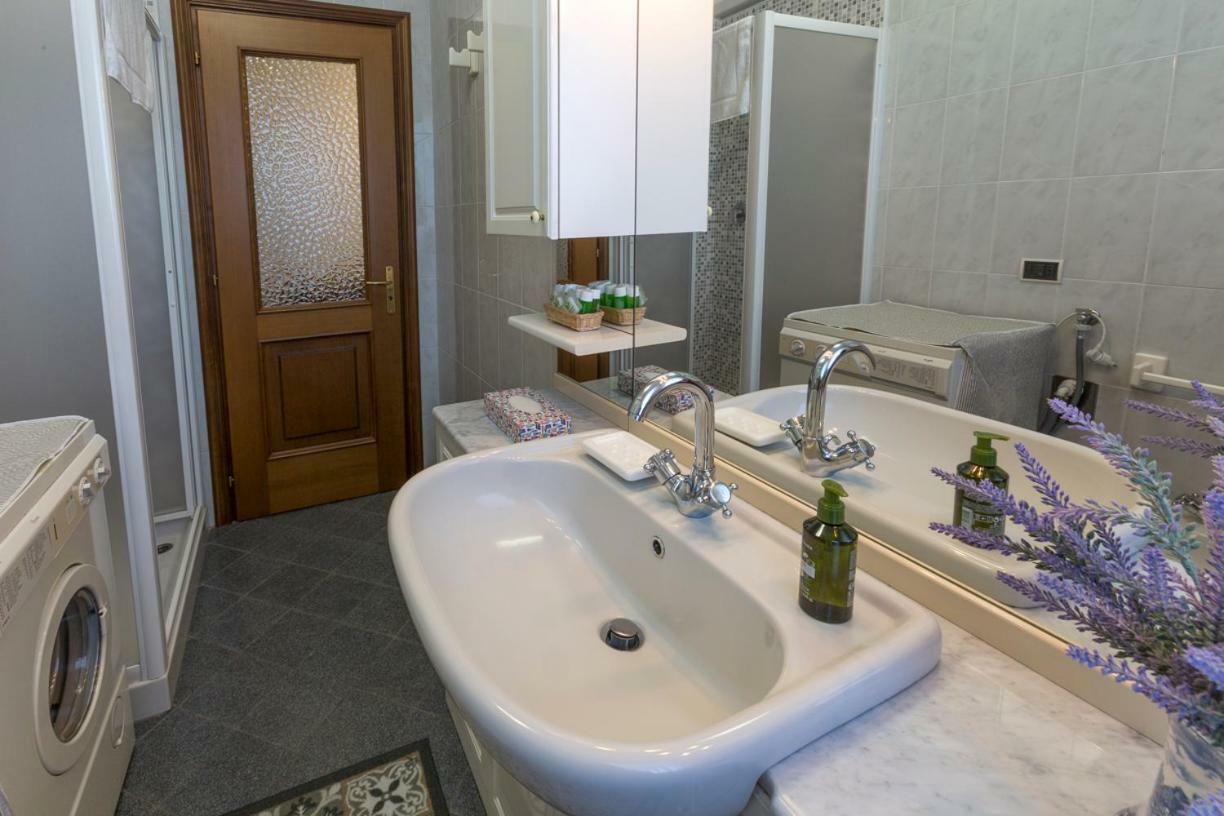 Moncalvo In Relax Apartment Luaran gambar